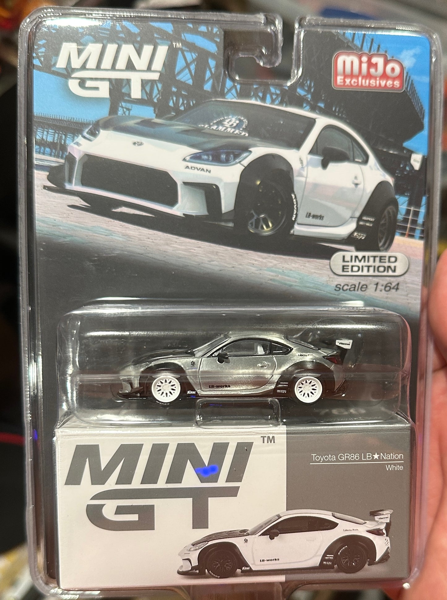 #769 - Mini GT 1:64 Toyota GR86 LB★Nation – White - Chase and Regular