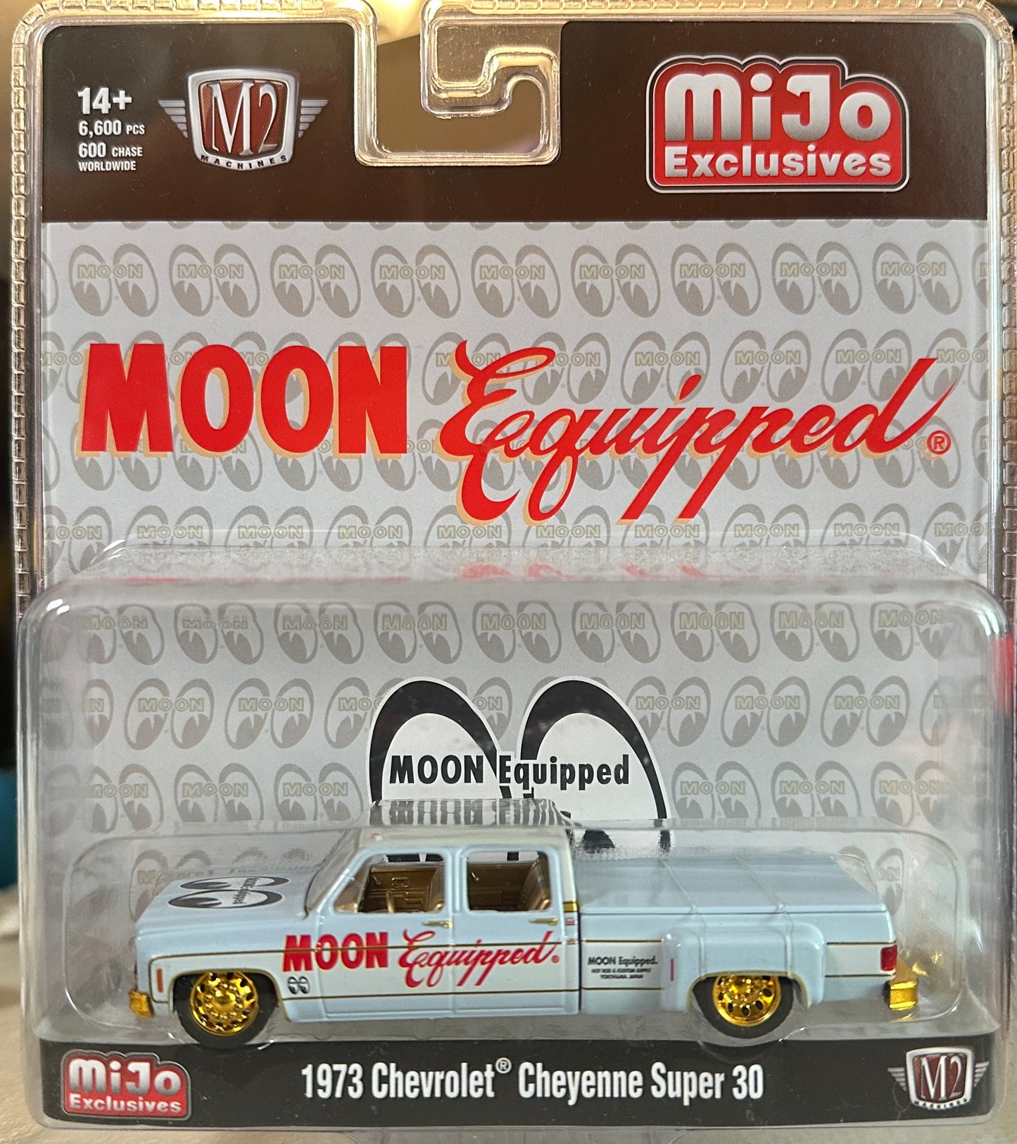 M2 Machines 1:64 1973 Chevrolet Cheyenne Super 30 Mooneyes Equipped – Light Blue - Chase
