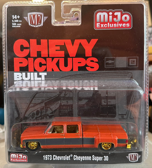 M2 Machines 1:64 1973 Chevrolet Cheyenne Super 30 Orange - Chase
