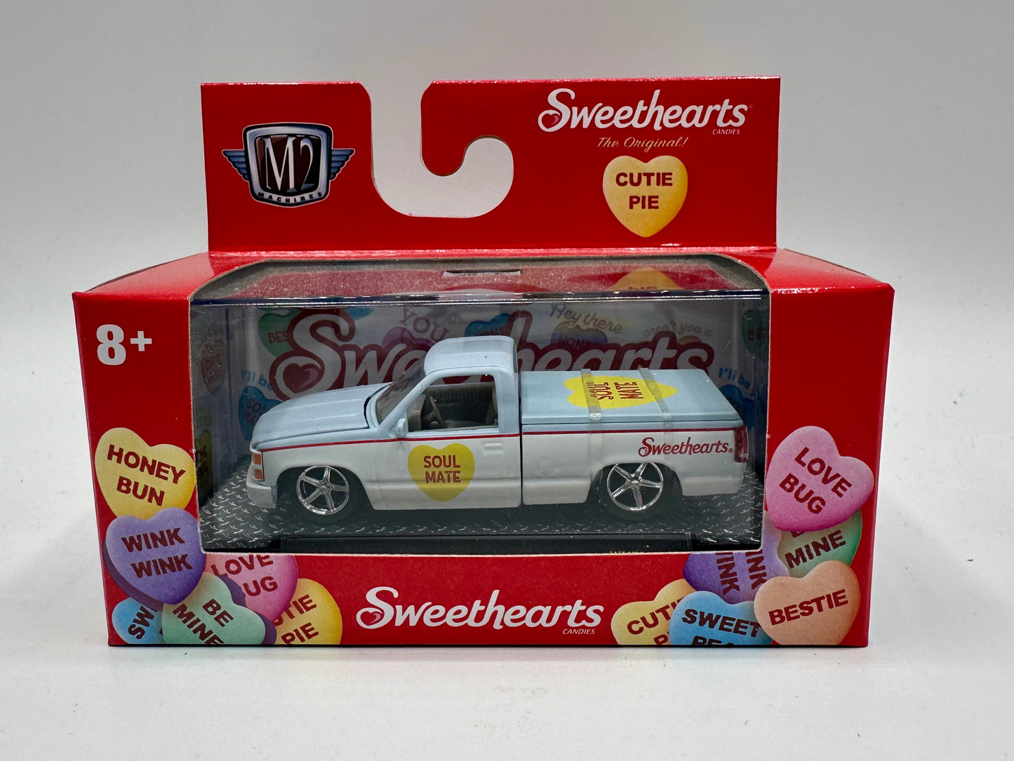 M2 Machines 1992 Chevy C1500 SS 454 Sweethearts