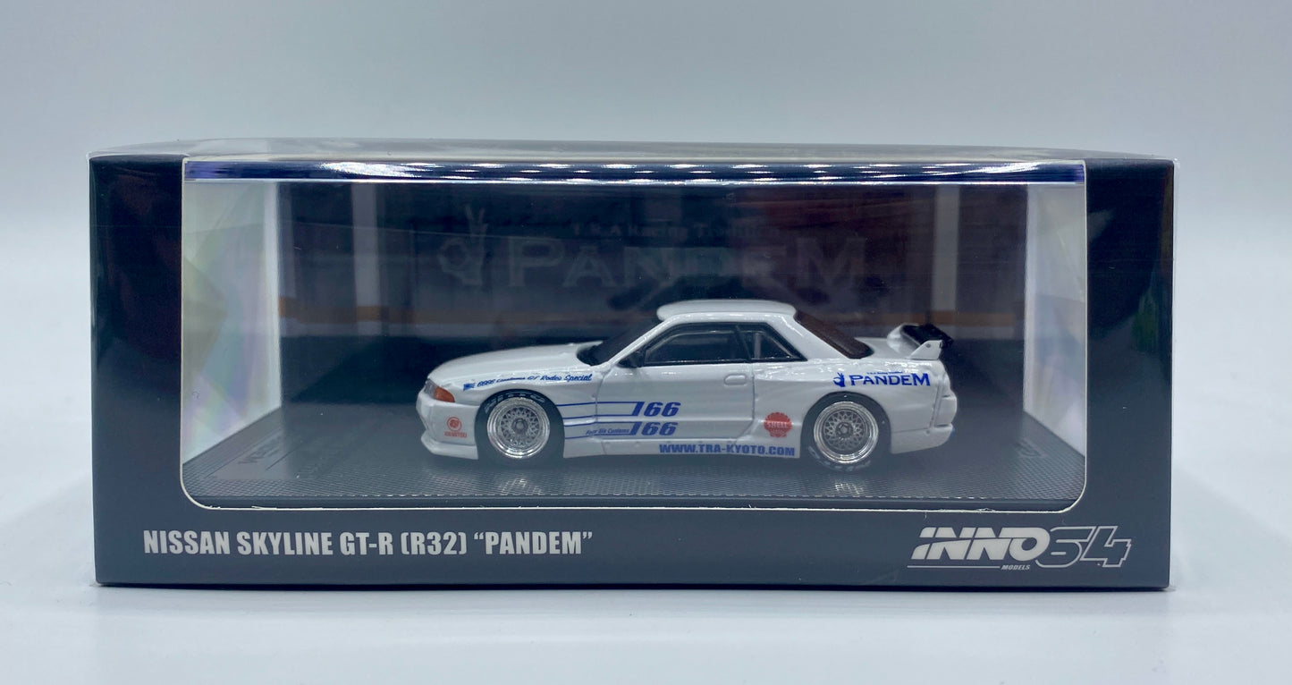 Nissan Skyline GT-R (R32) Pandem INNO64